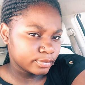 Meet your Posher, Charlotte celestine